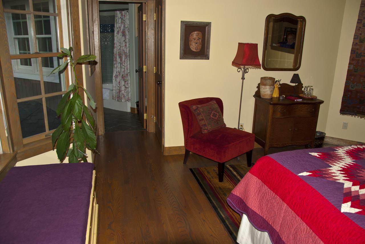 Hideaway Lodge B And B Woodinville Bagian luar foto