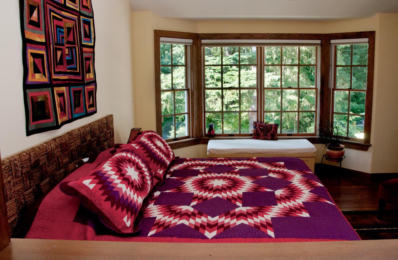 Hideaway Lodge B And B Woodinville Bagian luar foto